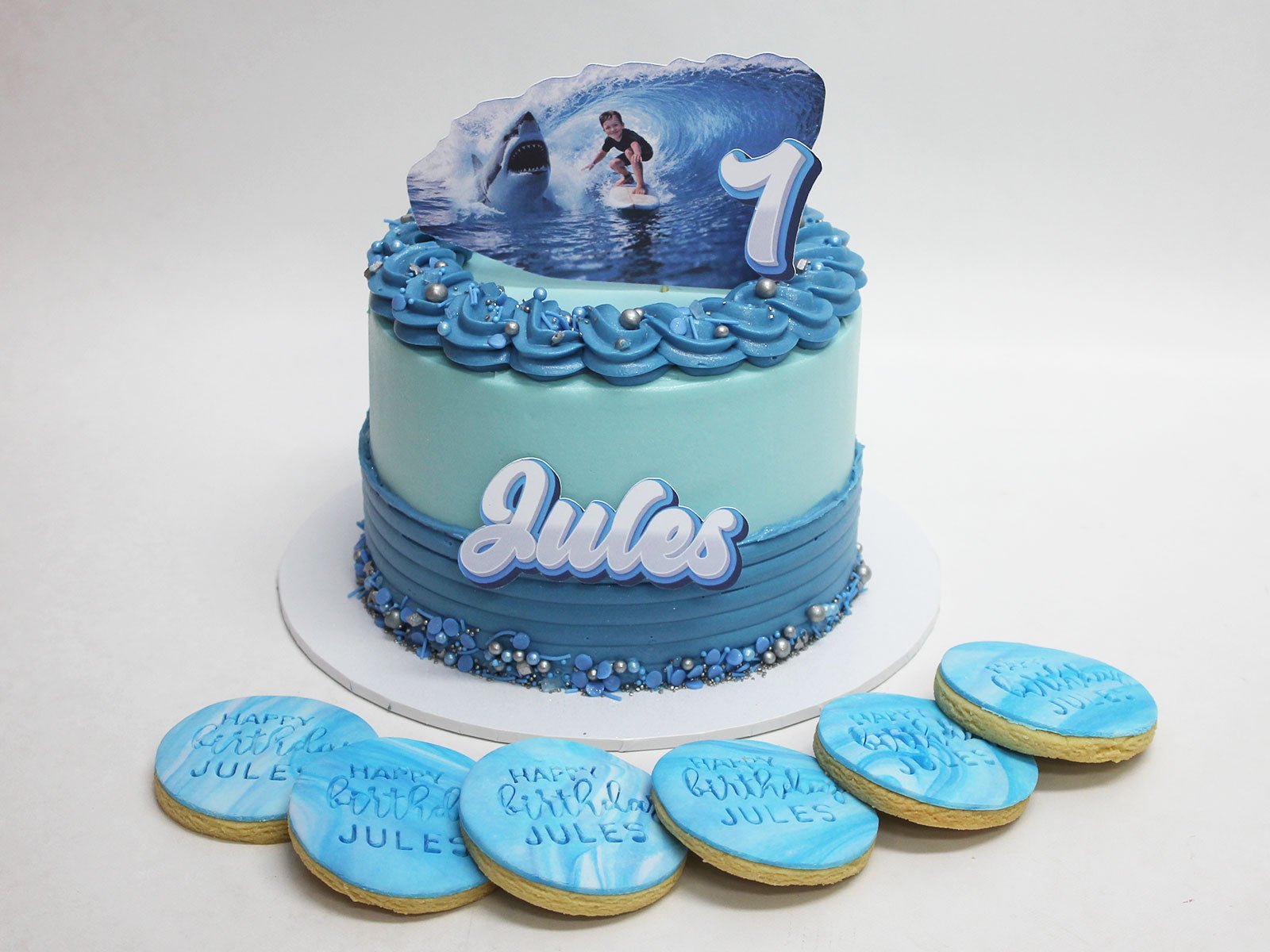 Create Your Own Themed 3D Birthday Cake - The Cake People