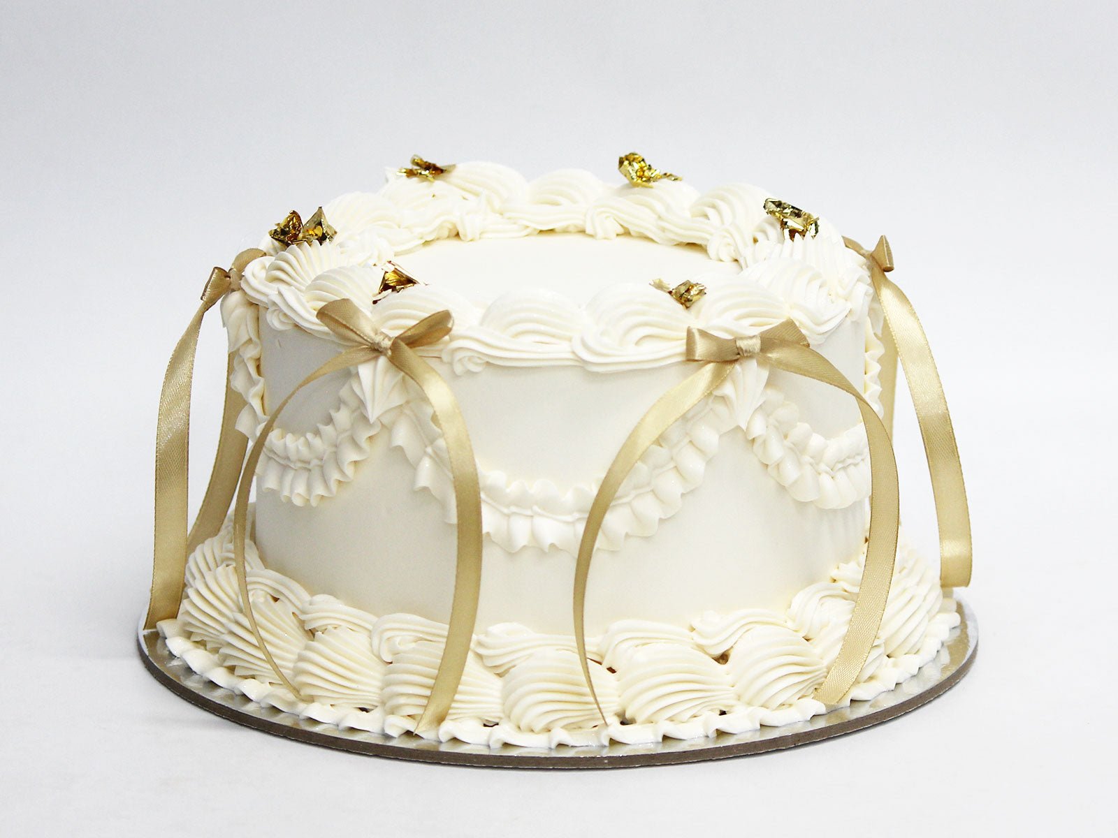 Custom Vintage Cake – Round or Heart - Shape - The Cake People