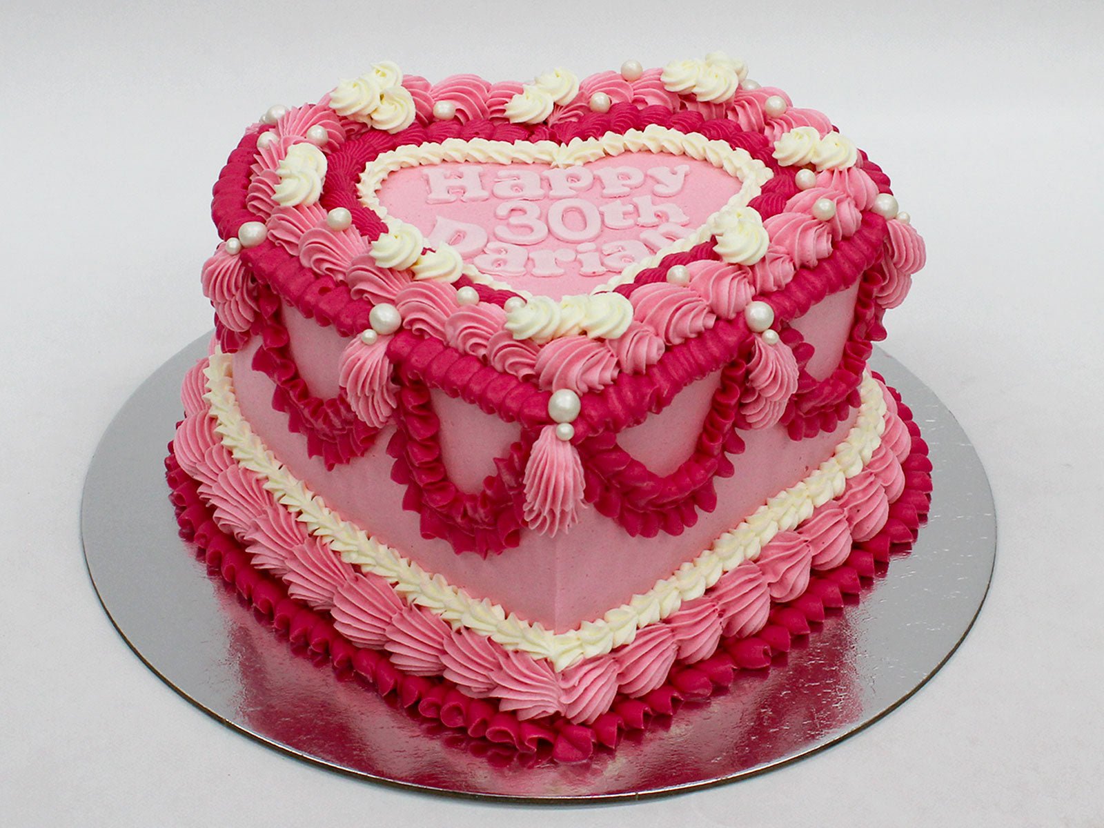 Vintage Cake – Round or Heart - Shape - The Cake People