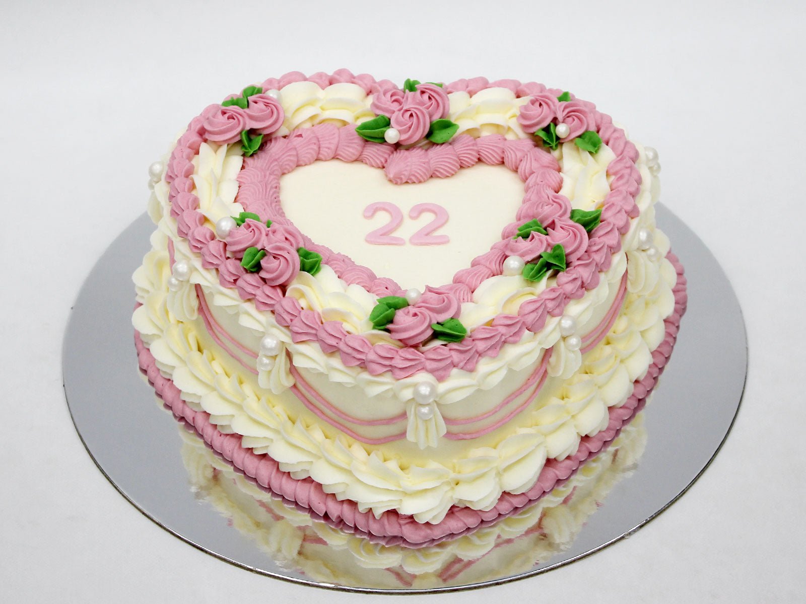 Vintage Cake – Round or Heart-Shape - The Cake People (9029554405535)